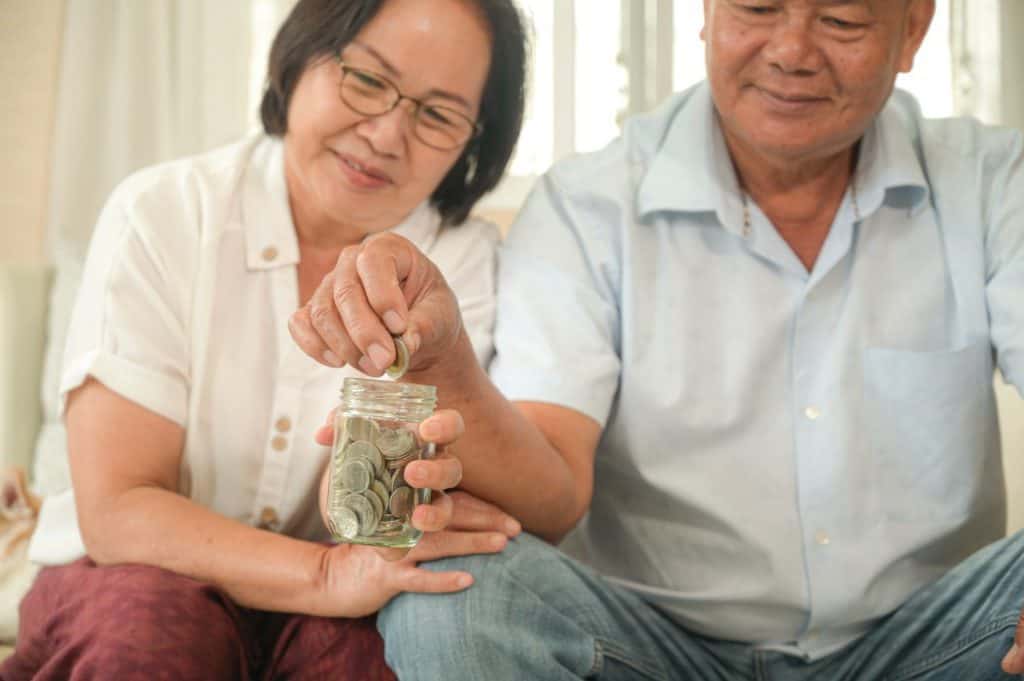 Asian Retirees Buying HDB after selling private property